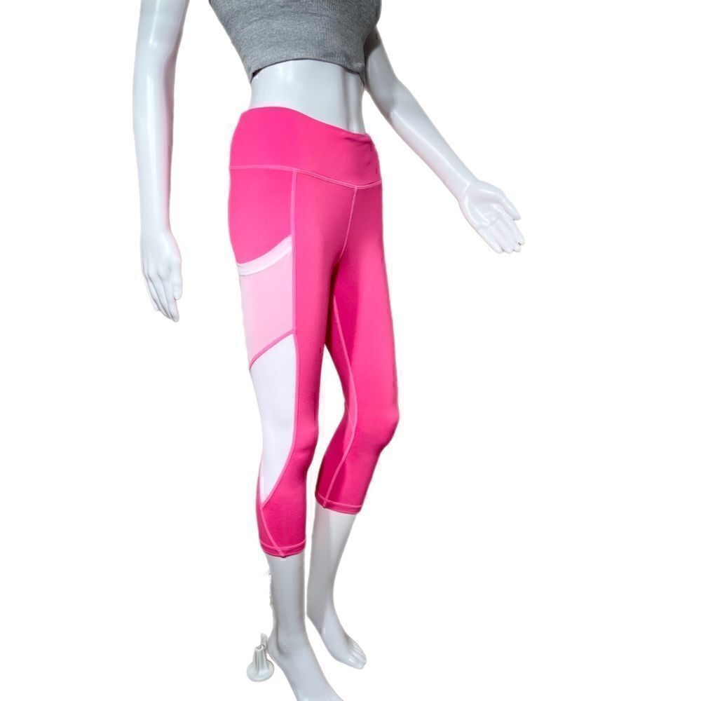 Attivo Mesh Cut Out Cropped Active Leggings